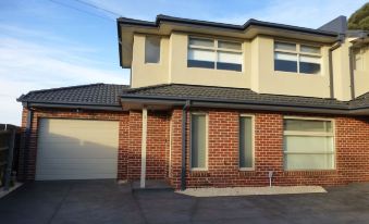 Santa Monica Lodge - Housity