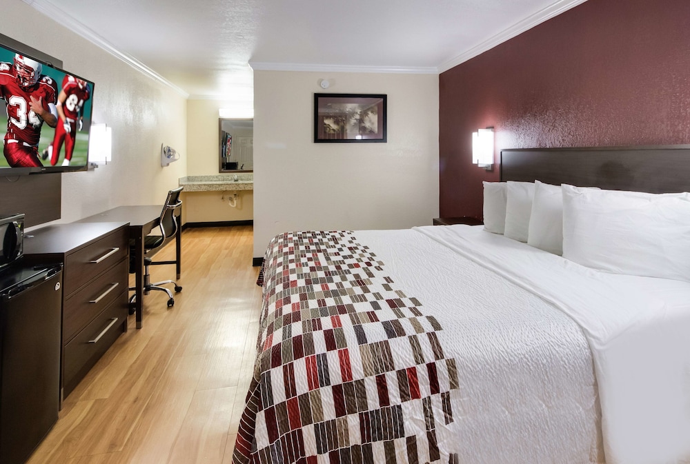 Red Roof Inn & Suites Commerce - Athens