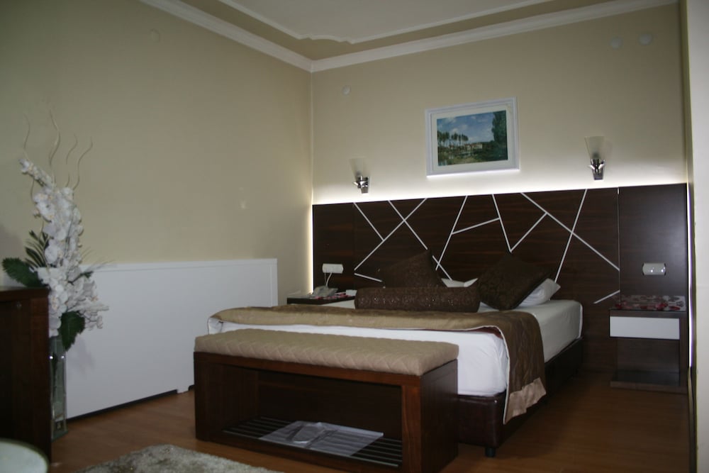 Nysa Hotel