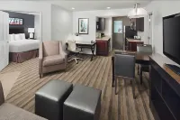 Hyatt House LAX Manhattan Beach Hotels in El Segundo