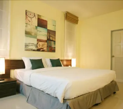 ห้องซูพีเรียร์ เตียงใหญ่ 1 เตียง