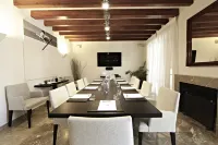 Petit Palace Hotel Tres