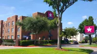 SureStay Plus Hotel by Best Western Plano Отели в г. Плано