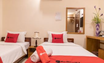 1. RedDoorz..