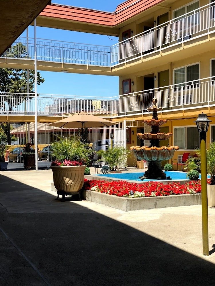 Imperial Inn Oakland