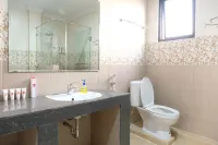 Joyful Hotel Hotels in Parit