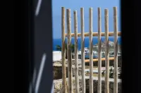 Myconian Crown Suites by Mr and MRS White - vue sur la montagne