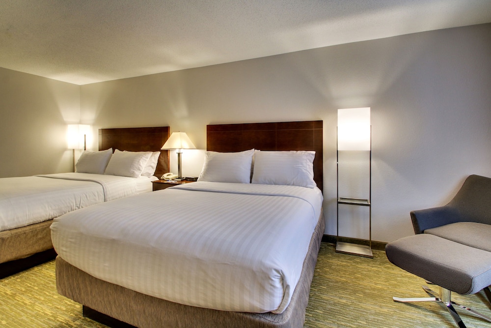 Holiday Inn Express & Suites - Lincoln East - White Mountains, an Ihg Hotel