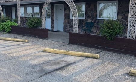 Triangle Inn Motel - Housity