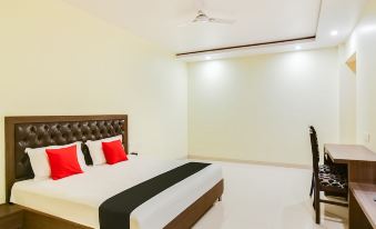 Capital O 46289 Hotel Royal Akshayam