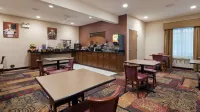 Best Western Plaza Hotel Saugatuck - parking
