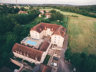 Terres de France - Appart Hotel La Roche-Posay Hôtels à : Tournon-Saint-Pierre