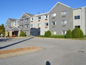 Country Inn & Suites by Radisson, Fairview Heights, IL