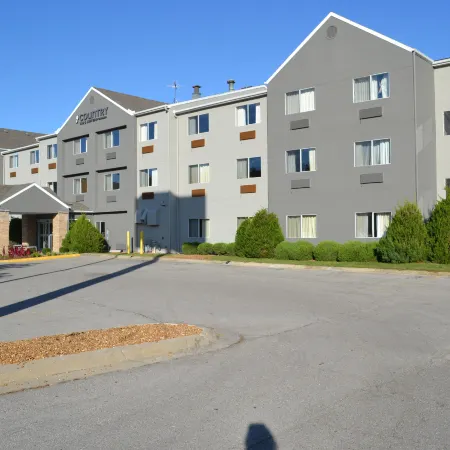 Country Inn & Suites by Radisson, Fairview Heights, IL