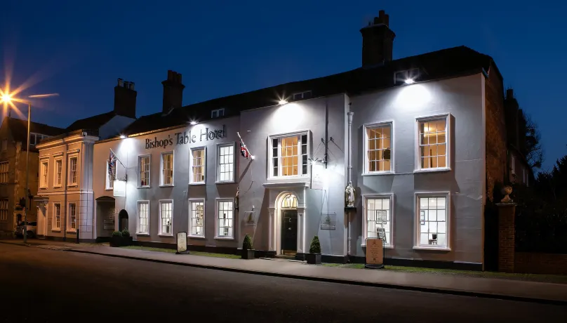 The Bishops Table Hotel Hotels near The Cricketers， Badshot Lea