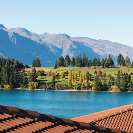 Copthorne Hotel And Resort Queenstown Lakefront Отели рядом с достопримечательностью «Пивоварня Altitude Brewing»