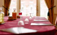 The Wynnstay Hotel, Oswestry, Shropshire Hotels in Llanymynech