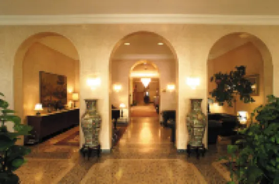 雷齊吉公園酒店