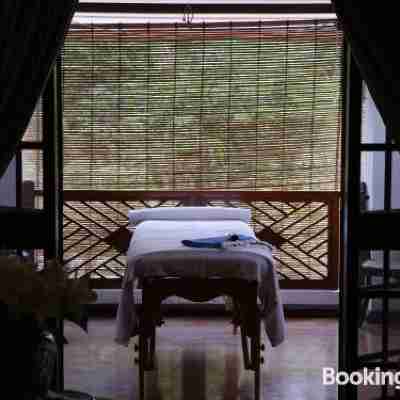 Le Colonial 1506 - Exclusive Luxury Hideaway Rooms