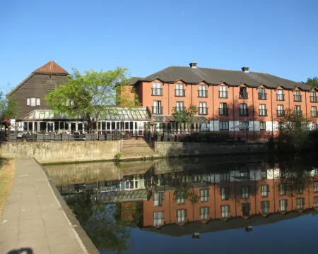 The Bridge Hotel Hotels in Chertsey