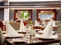 Lancaster House Hotels near Suba