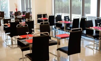 Hotel Cim Valles - Housity