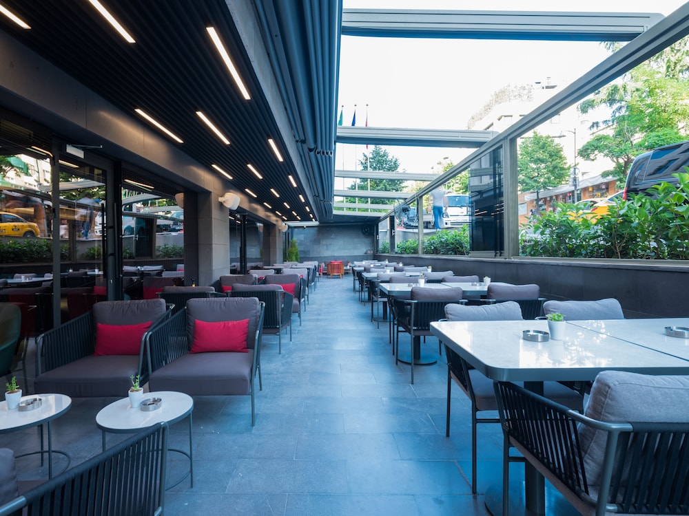 The Craton Hotel