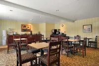 Travelodge by Wyndham Simcoe Hotels in Port Dover