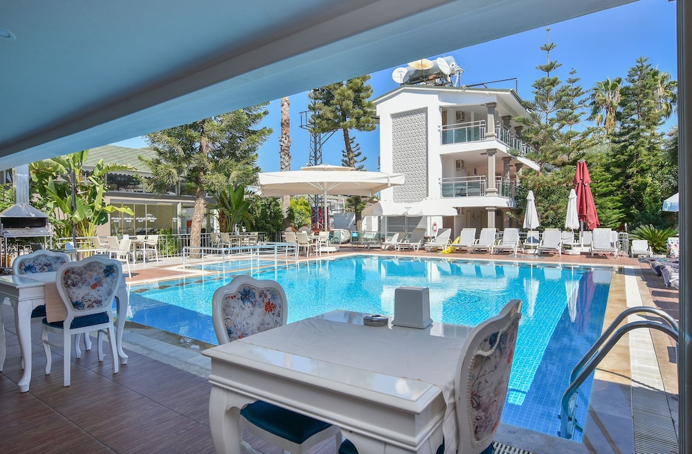 Altinkum Park Hotel