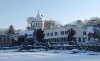 Martin's Château du Lac