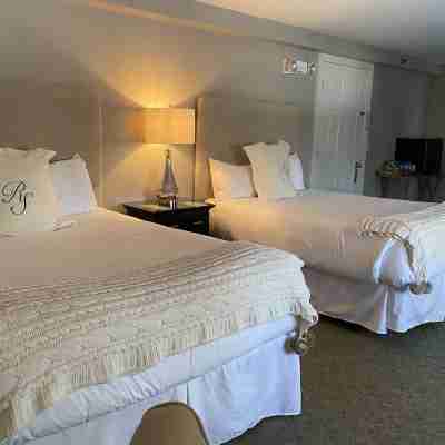 The Roger Sherman Inn Rooms