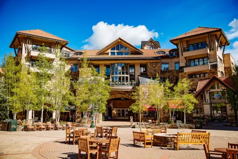 Fairmont Heritage Place, Franz Klammer Lodge