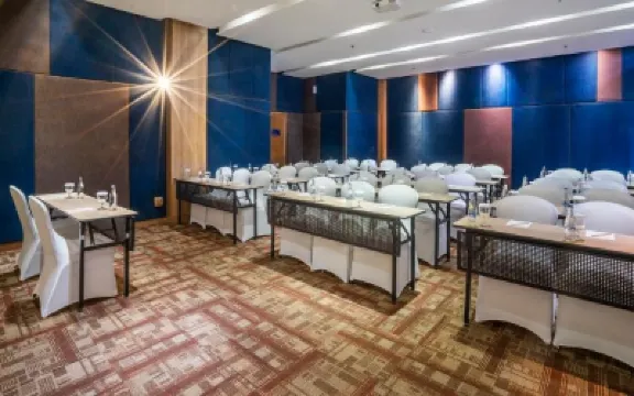 Grand Livio Kuta Hotel Hotels near Carrefour Sunset Road