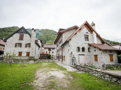 Albergo Diffuso - Cjasa Ustin Hotels in 