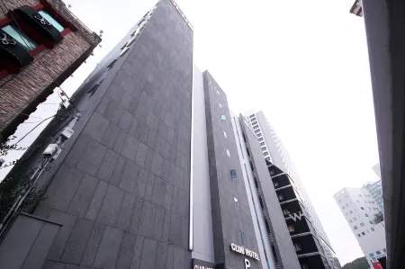 Club Hotel