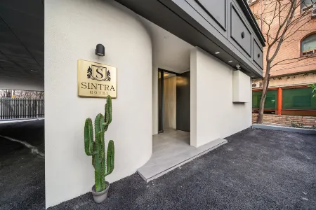 SINTRA HOTEL