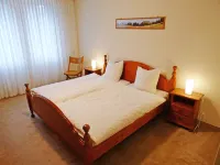 Apartment 10