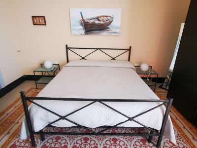 Deluxe Queen Bed Room