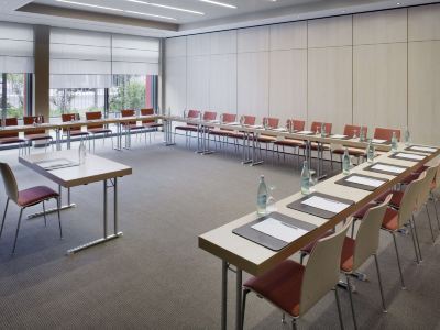 会議室 モーベンピック ホテル フランクフルト シティーの写真