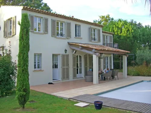 Plush Villa in Saint Tropez with Artistic Interiors  Pool - 3-Star