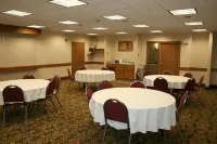 Baymont by Wyndham Portage Indiana Dunes - breakfast