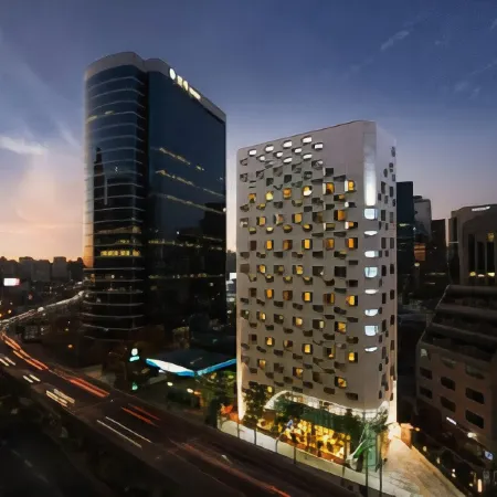Hotel Manu Seoul Station Отели рядом с достопримечательностью «Бизнес-центр AIA Tower»