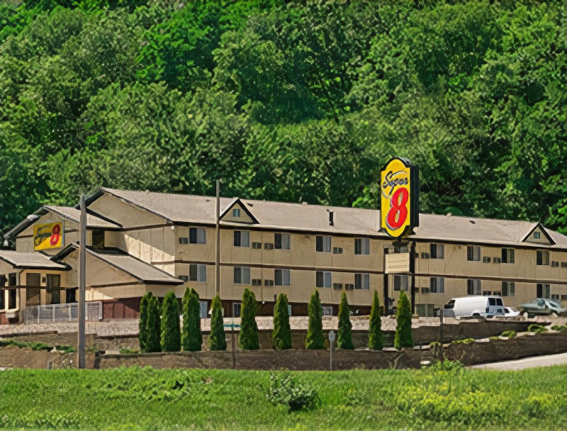 Super 8 by Wyndham Winona MN