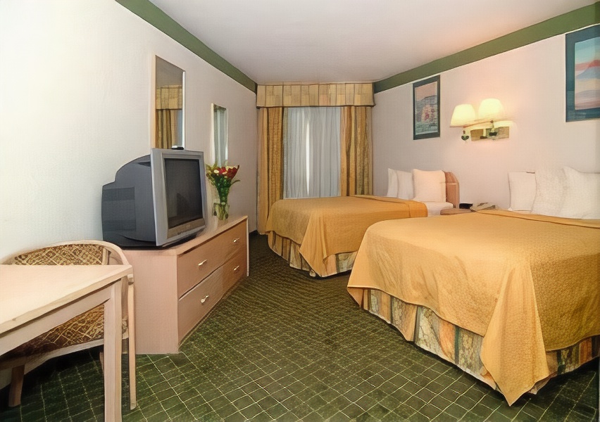 Quality Inn & Suites Albuquerque West