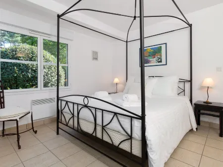 Clairière Aux Chevreuils Отели в г. Мольетс-э-Маа