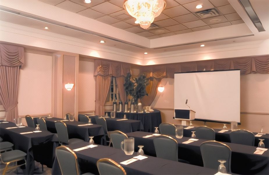 Best Western Mill River Manor HotelOver view