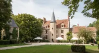Château - Hôtel le Sallay - parking