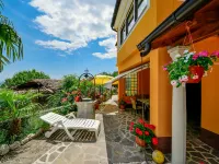 Villa Karolina Hotels in Opric
