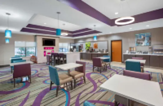 La Quinta Inn & Suites by Wyndham Pasadena North