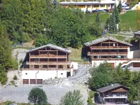 Les Chalets de Marie A 22 Hotels near La Seya, Sentiers des mille fleurs